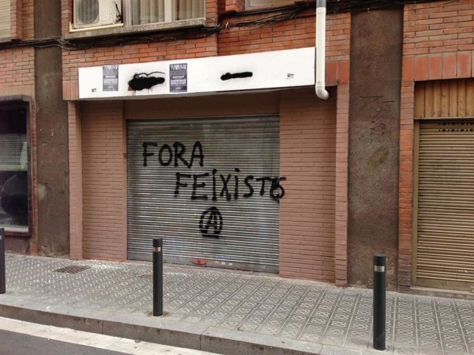 Pintada en la sede del PP en el distrito de Les Corts denunciado ante los Mossos