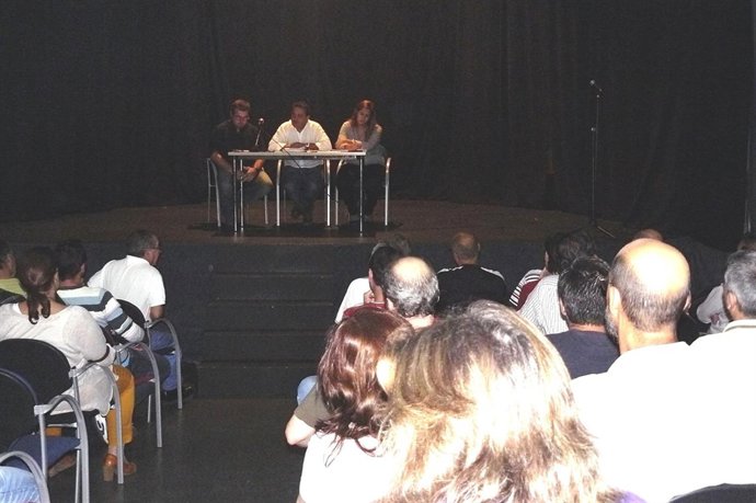 Asamblea de parados de la industria.