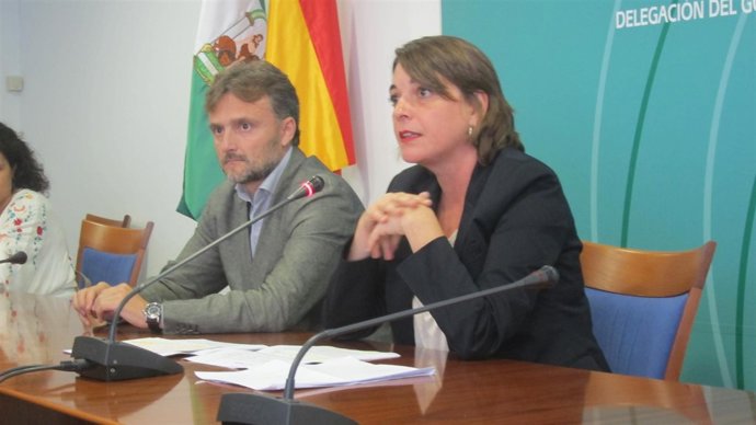 La consejera de Fomento y Vivienda de la Junta de Andalucía, Elena Cortés.