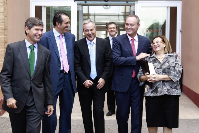 Fabra con dirigentes del PP en Castellón