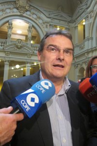 Ángel González (IU) espera que el juicio oral aclare su gestión, que no acepta que se compare con casos de corrupción