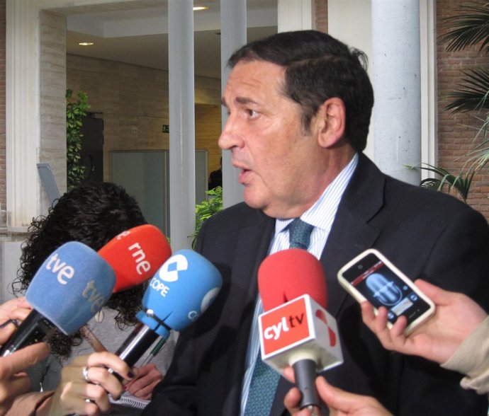 El consejero de Sanidad de Castilla y León, Antonio María Sáez Aguado