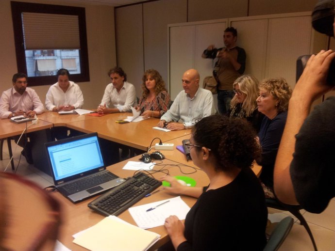 Reunión entre Joana Maria Camps y los Comités de Huelga