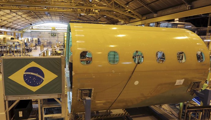 Embraer cumpliría sus metas de 2013 con la ayuda de un "número elevado" de entre