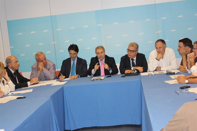 Rus en una reunión con presidentes comarcales del PP