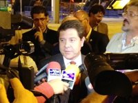 García-Page espera, tras el auto sobre CCM, que "todo se aclare por el bien de todos"