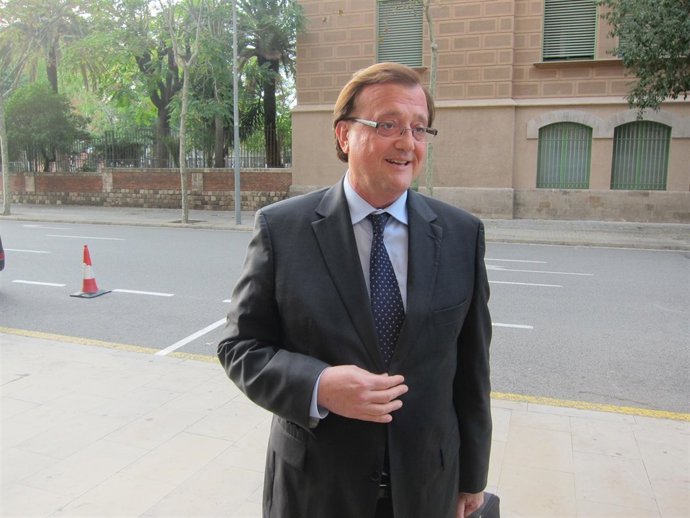 El exconseller Francesc Xavier Mena llega al TSJC para declarar en caso ITV