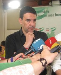 PSOE-A afirma sobre las primarias que nadie tiene que marcar calendarios a Rubalcaba