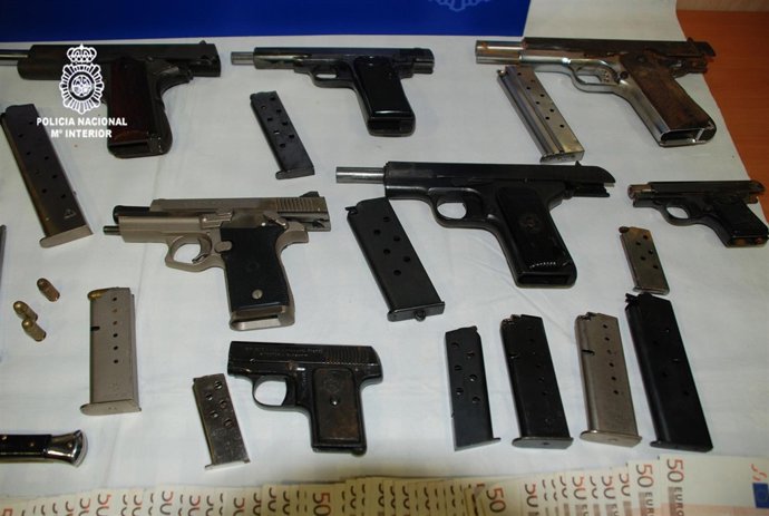 Pistolas intervenidas a un joven en Barcelona