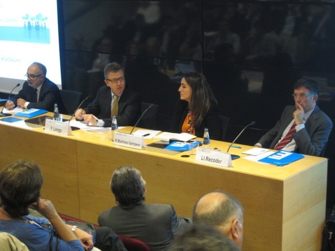 C.Molinas, F.Longo, R.Martínez-Sampere y L.Recoder