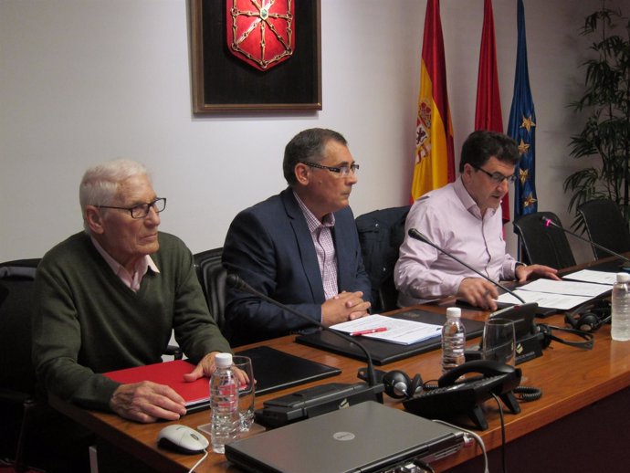 Representantes de ATEHNA en la sesión de trabajo en el Parlamento