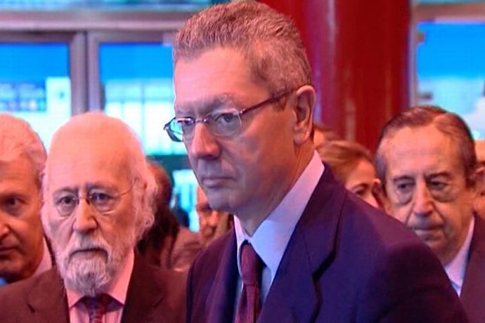 Gallardón no cree que Aznar sea crítico con el Gobierno