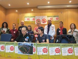 Representantes de Herrikoa, Sortzen y sindicatos de Educación.