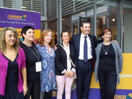 Tomás Gómez con miembros de Fademur