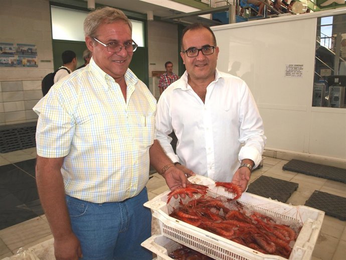 L patrón mayor de la cofradía de Garrucha y el alcalde de la localidad