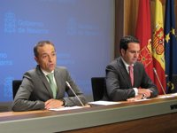 El Gobierno foral dice que es una "vergüenza" que "se aproveche la presencia en las instituciones para ir contra ellas"