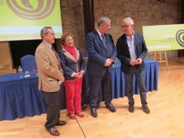 Bruno y Asís, primero y tercer por la izquierda, durante las jornadas. 