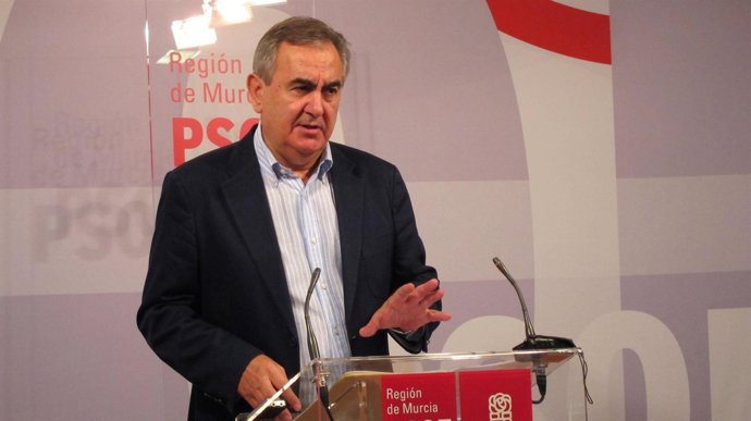 El secretario general del PSRM. Rafael González Tovar