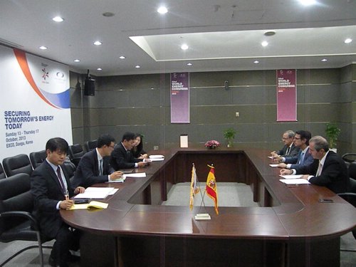 Reunión con el ministro coreano de Industria