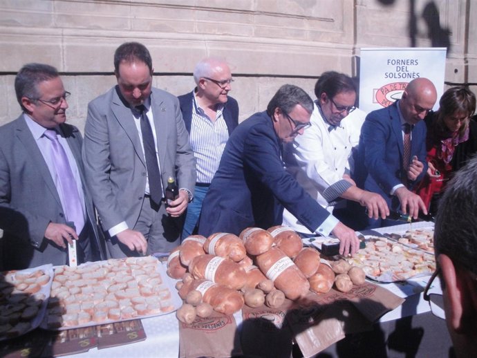 Joan Solà (C.C.Solsonès). A.Ros y M.Llaràs (G.Panaderos)