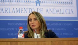 La portavoz de Educación del PP-A, Marifrán Carazo, hoy en el parlamento