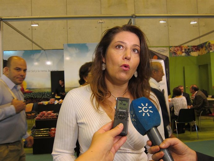 Carmen Crespo, delegada del Gobierno en Andalucía, en Fruit Atracttion