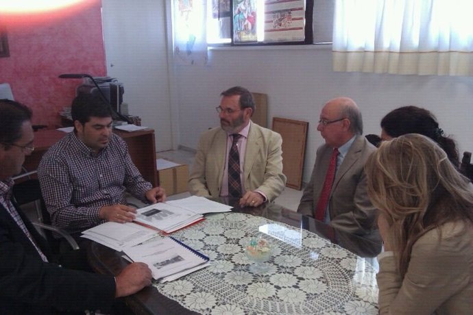 Reunión para tratar actuaciones de la CHG en Marmolejo