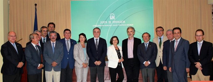 María José Sánchez Rubio con representantes de Cacof