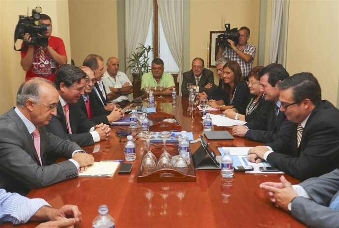 Císcar se reúne con el Sindicato central de Regantes del Acueducto Tajo-Segura