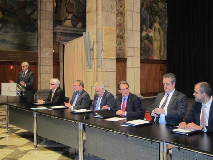 El pte.A.Mas preside firma de un convenio contra el tráfico de personas