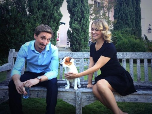 Patricia Conde, Iván Masagué y perro Pancho loteria la Peli