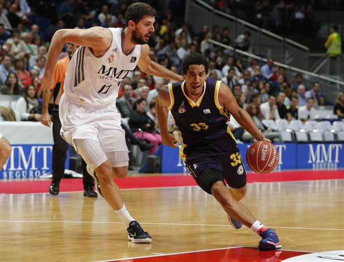 Markus Suka.Umu y Nikola Mirotic en el Valladod - Real Madrid