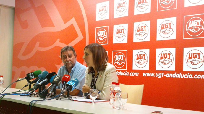 Francisco Fernández UGT junto a la secretaria de UGt en málaga Auxi jiménez