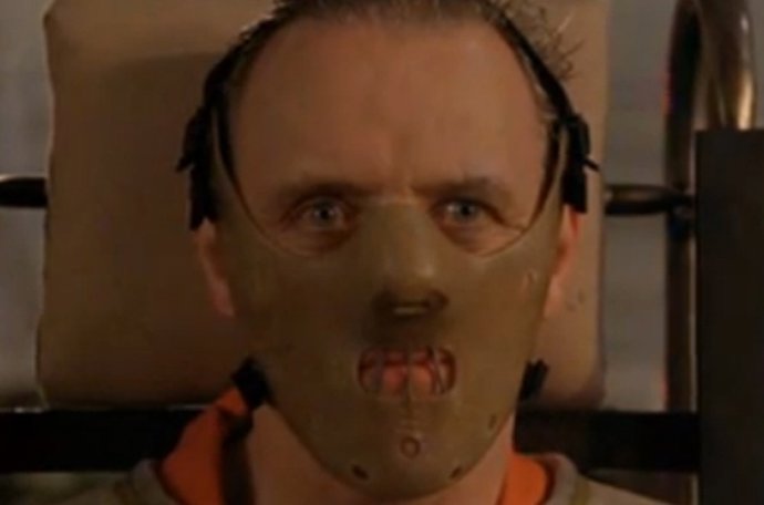 Antony Hopkins a los pies de Bryan Cranston con Breaking Bad 