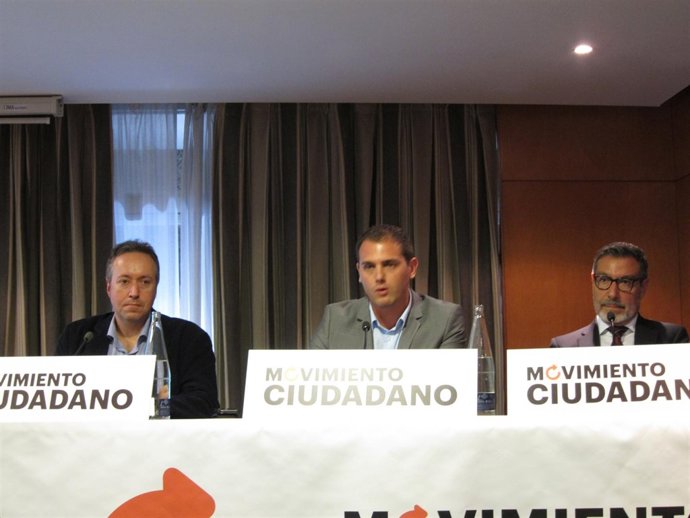 Los miembros de Movimiento Ciudadano Albert Rivera y Antonio Asunción