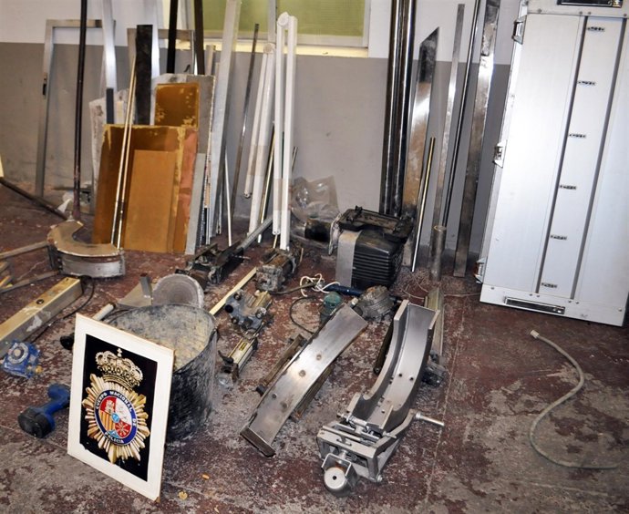 Detenidas siete personas por robos en naves de Manises