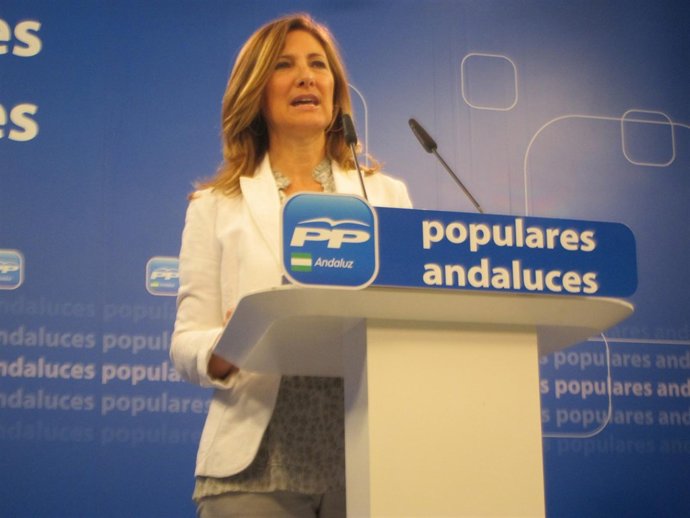 Alicia Martínez en la sede del PP-A