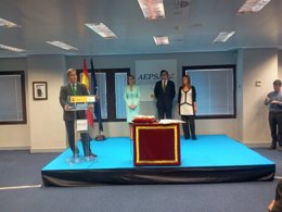 Cifuentes en la toma de posesión de Manuel Quintanar como director de la AEPSD