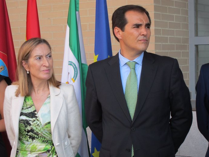 Ana Pastor junto al alcalde de Córdoba