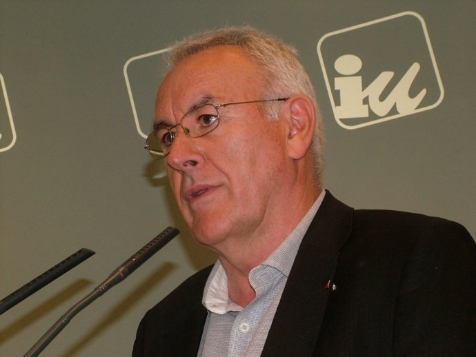 El coordinador federal de IU, Cayo Lara