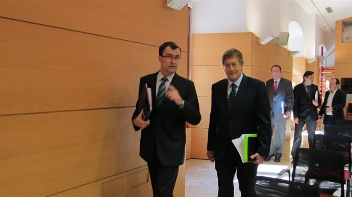 Ballesta y Bernal a su llegada a la sala de prensa en Palacio San Esteban