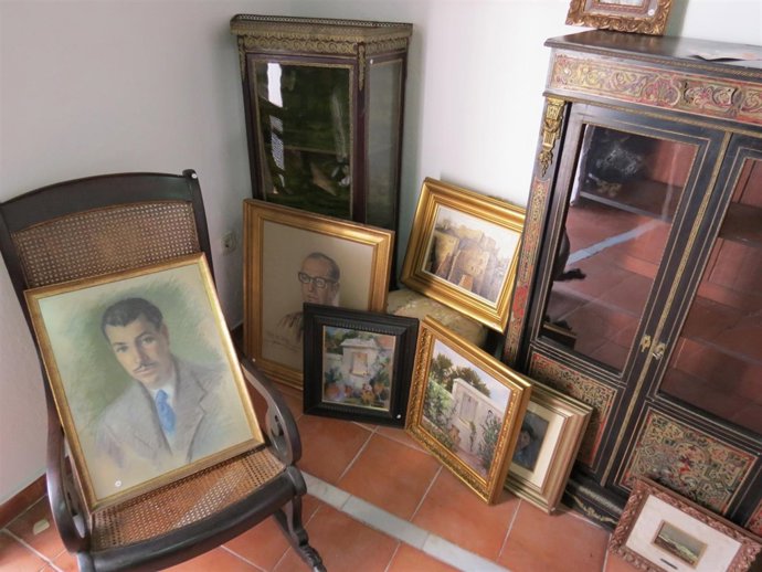 Algunos objetos del legado de Francisco Garfia en Moguer (Huelva).