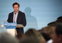 Floriano acusa a Artur Mas de estar "hundiendo" a Cataluña y rompiendo "la convivencia"