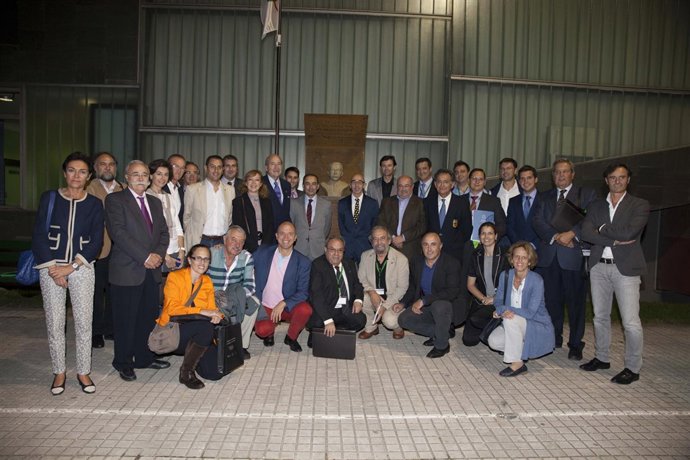 Participantes en la clausura