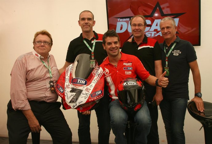 Carlos Checa Ducati retirada