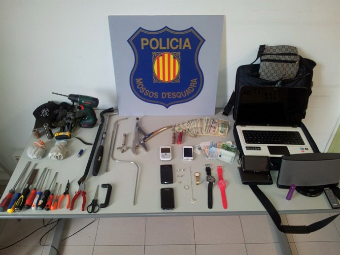 Objetos requisados por los Mossos d'Esquadra
