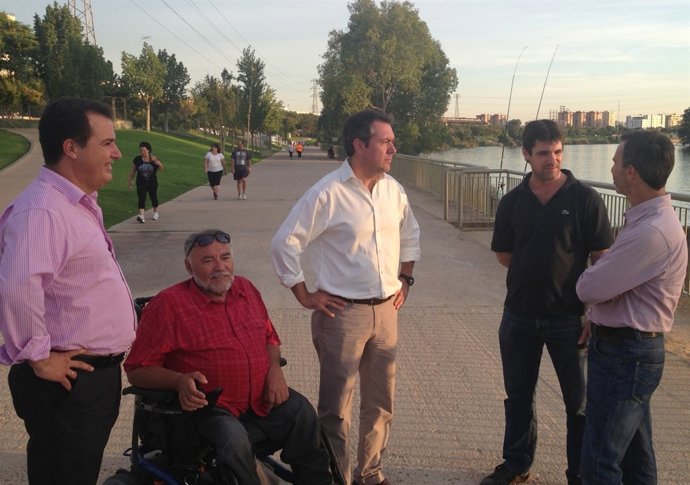 Espadas en el parque de San Jerónimo 