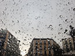 Lluvia, paraguas, mal tiempo