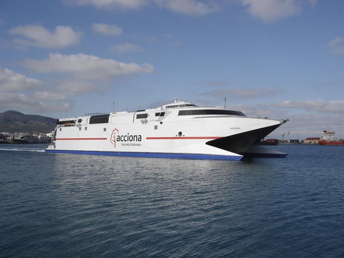 BARCO RÁPIDO QUE CUBRE LA LÍNEA MELILLA-MÁLAGA