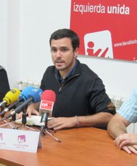 Diputado de IU denuncia insultos y amenazas de un miembro de Nuevas Generaciones por saludar el fin la doctrina Parot